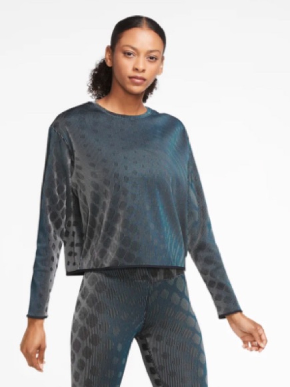 Nike Women’s Run Division Mid-layer Holoknit Cropped Running Crewneck